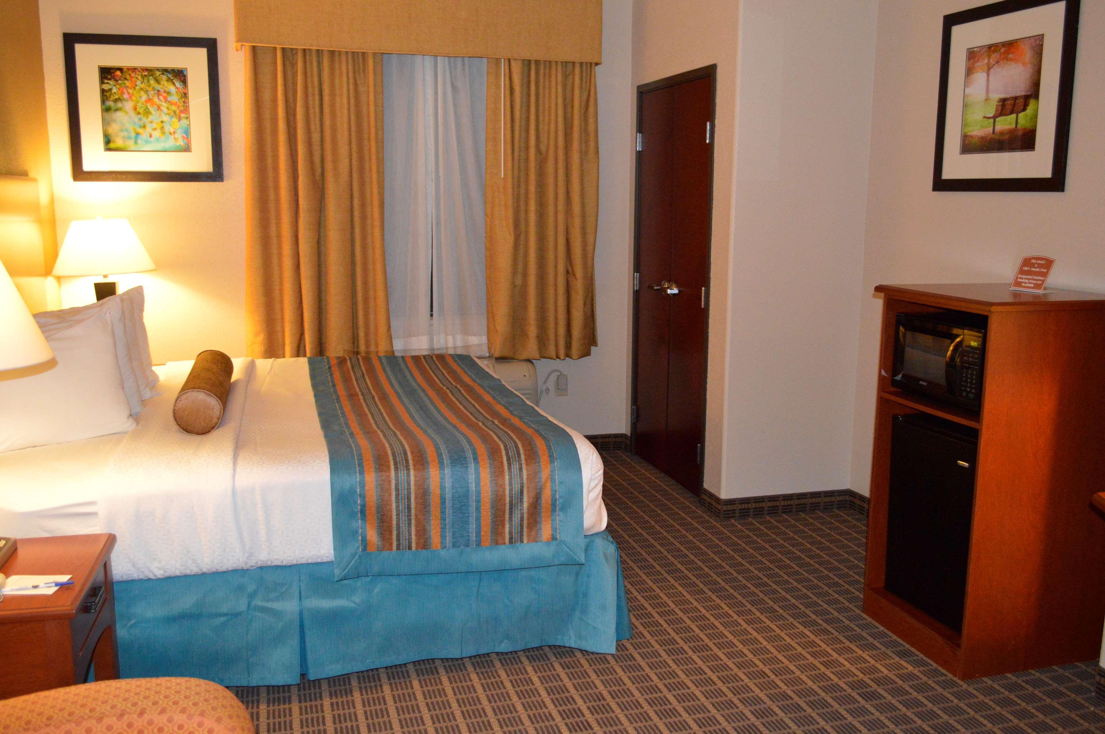 Best Western Orange Inn & Suites Eksteriør bilde