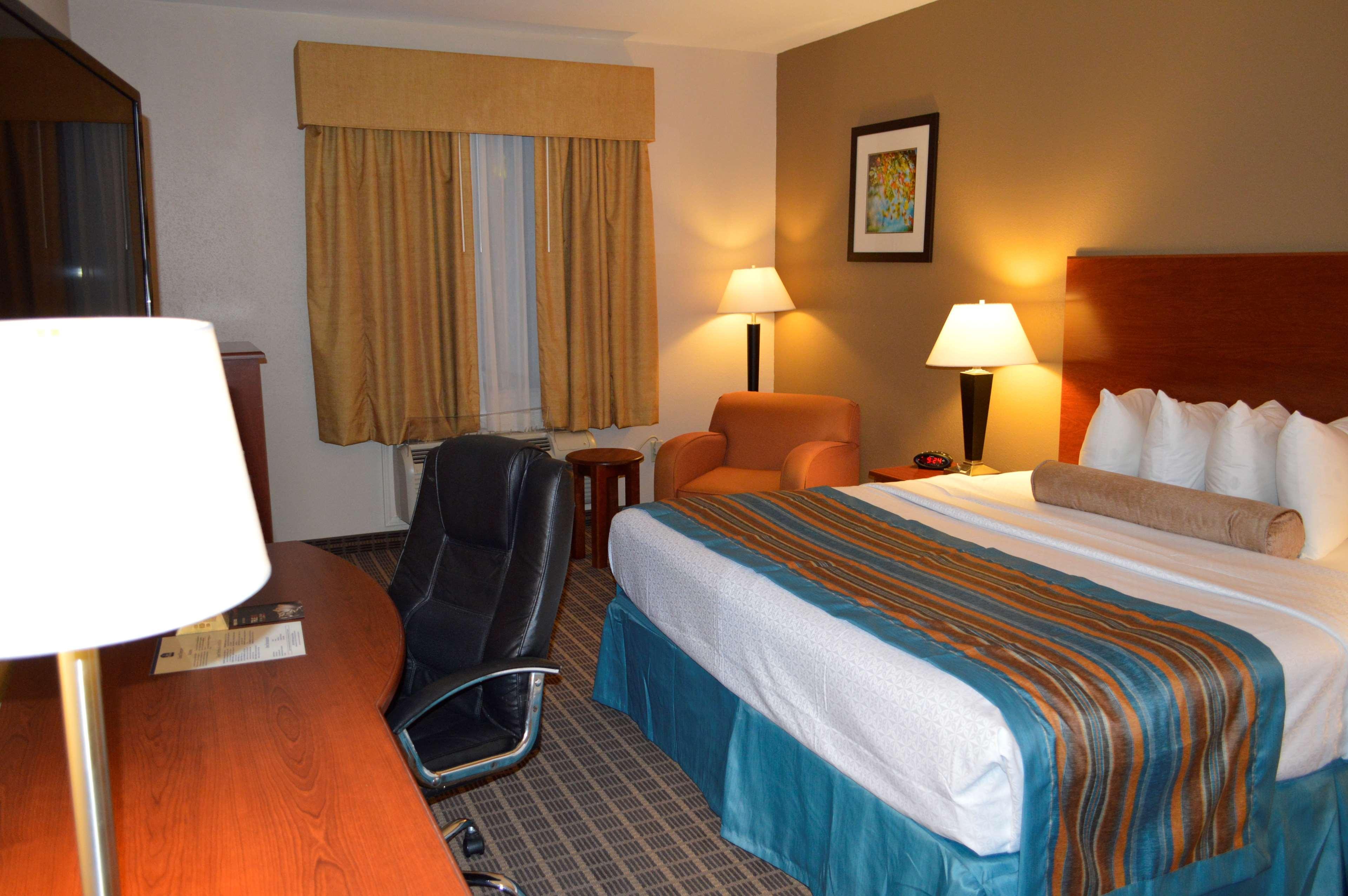 Best Western Orange Inn & Suites Eksteriør bilde