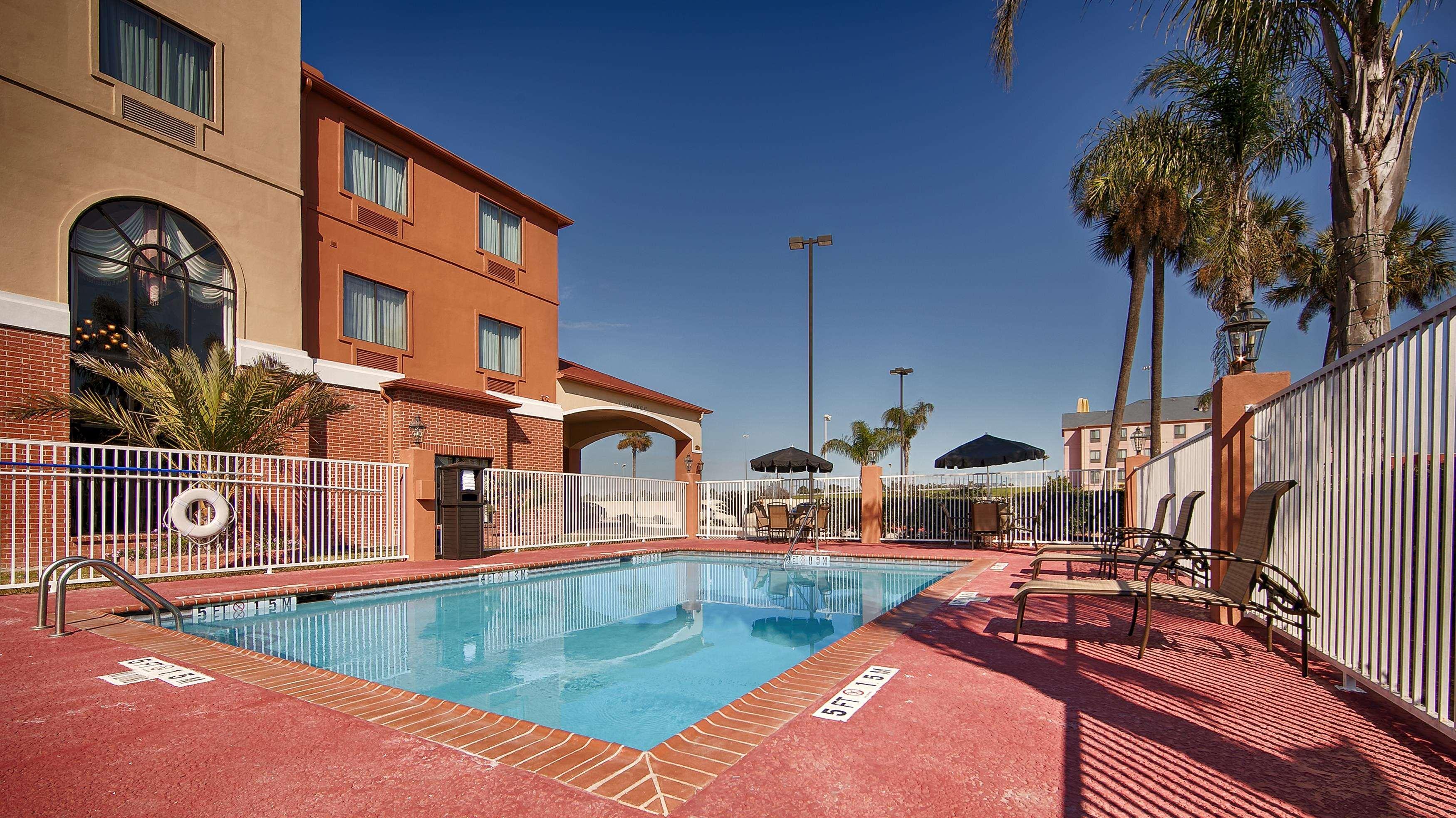 Best Western Orange Inn & Suites Eksteriør bilde