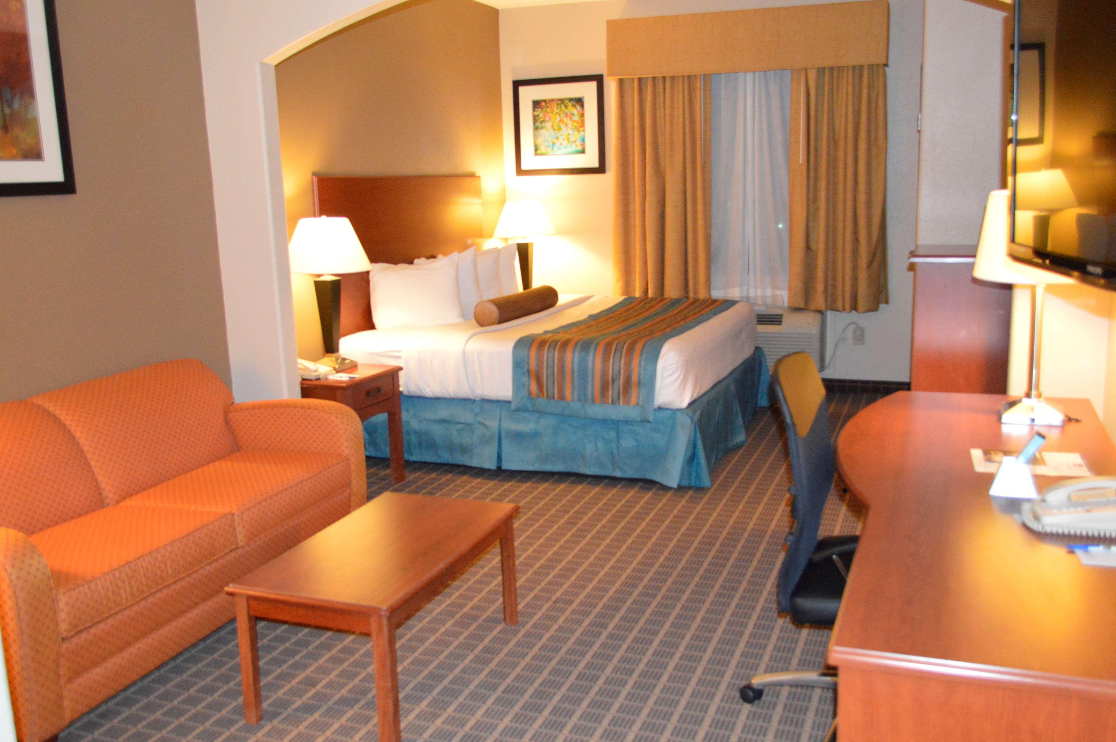 Best Western Orange Inn & Suites Eksteriør bilde