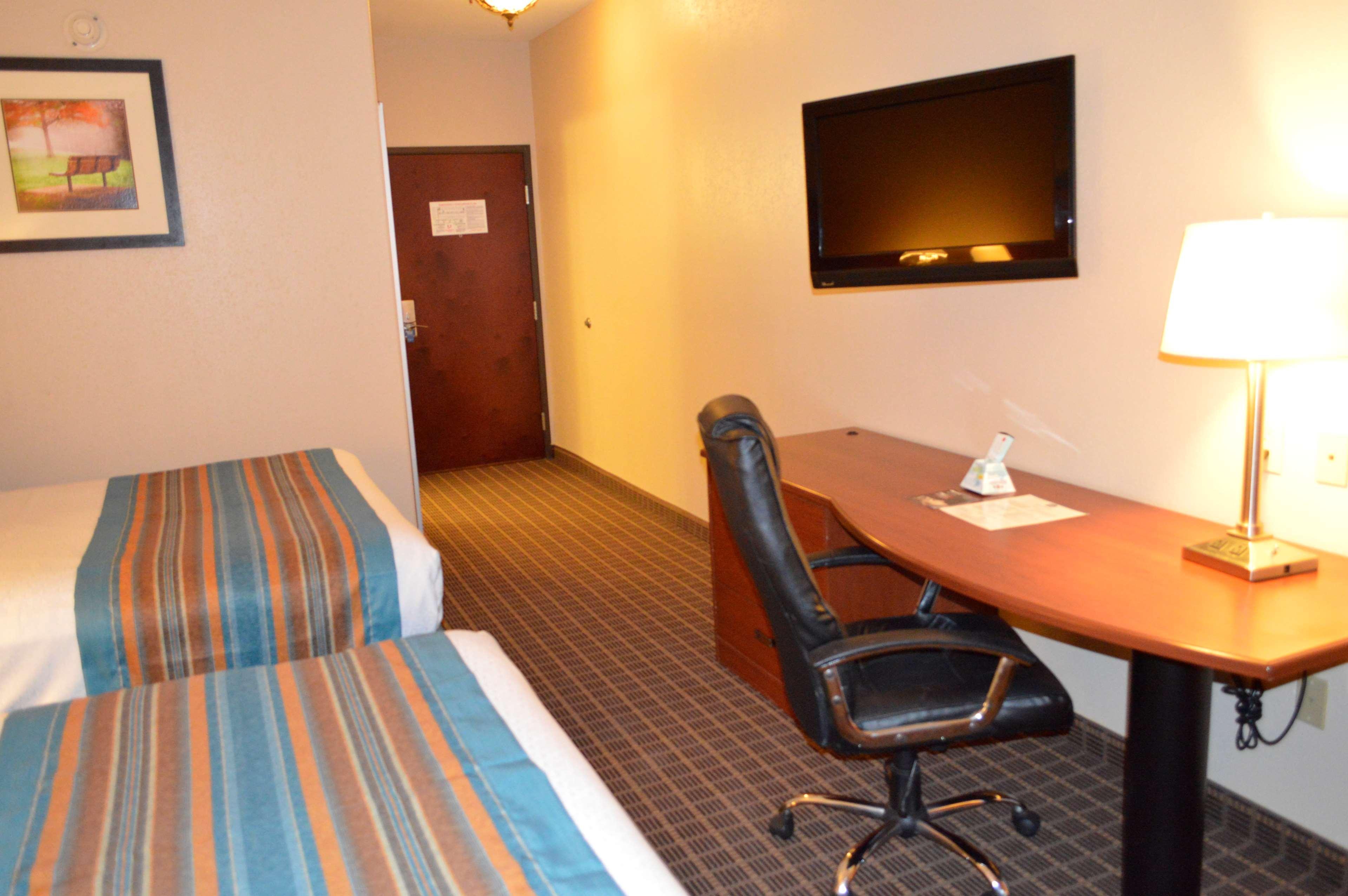 Best Western Orange Inn & Suites Eksteriør bilde